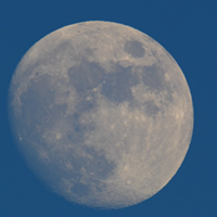 Full moon, November 24, 2007, ISO400, 1/800s, f/11, EF 400mm f/5.6L+2x-teleconverter